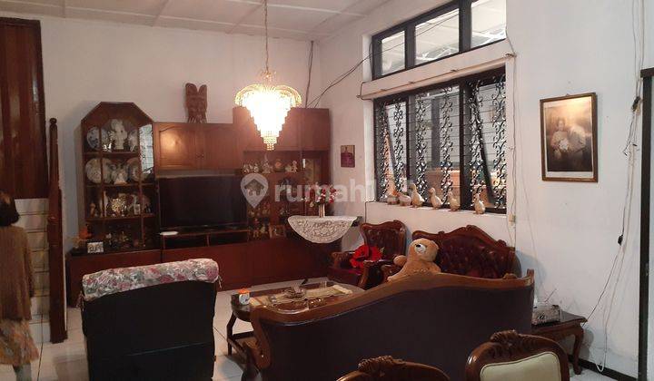 Rumah Kos Toko di Jalan Cihampelas SHM 27 Kamar 1