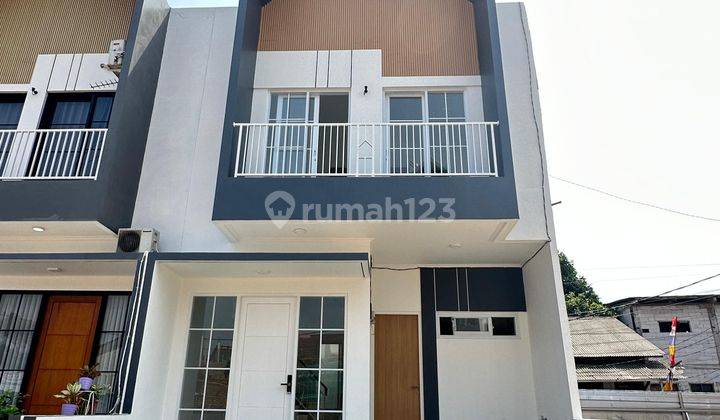 Rumah Siap Huni 2 Lantai Lokasi Strategis Jatibening Kota Bekasi 1