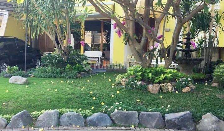 Rumah Cantik Siap Huni Lokasi Elite Strategis  2