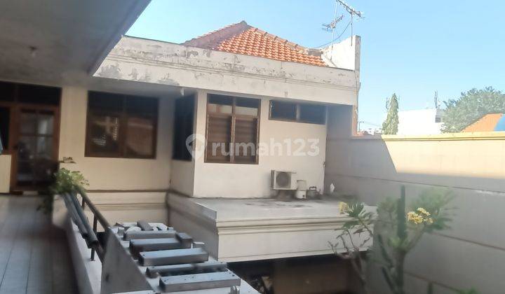 Rumah Besar Raya Ambengan Dekat Jaksa Agung Suprapto 2