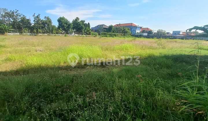Spacious Land Already Leveled, Kedung Baruk Raya Ready-to-Build Padel