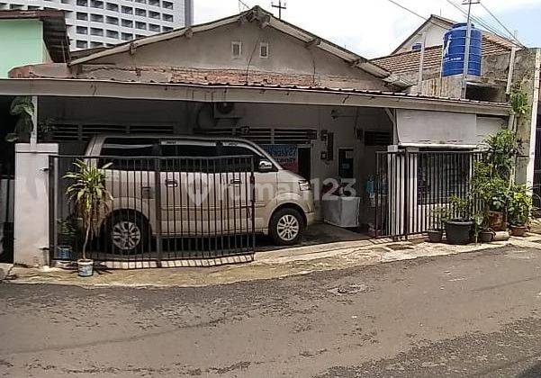 Dijual Tanah & Bangunan Menteng Dalam 1