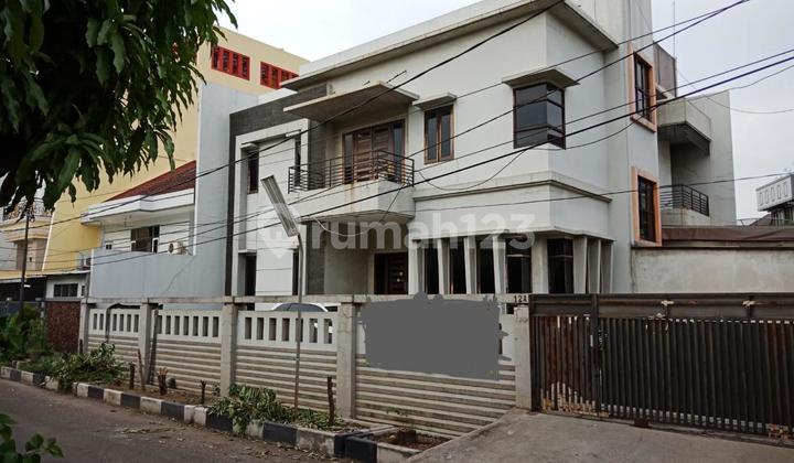 Dijual Rumah Kelapa Gading