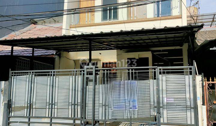 Taman Cosmos, Dalam Kompleks Rumah 2,5 Lantai Uk. 6 X 16 Hadap Barat, Jalan 3 Mobil 1
