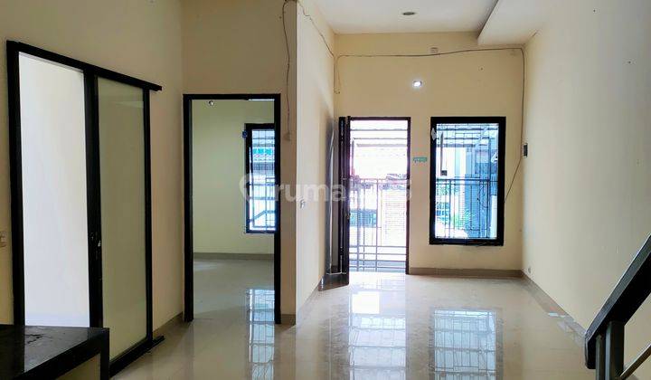 Taman Cosmos, Dalam Kompleks Rumah 2,5 Lantai Uk. 6 X 16 Hadap Barat, Jalan 3 Mobil 4