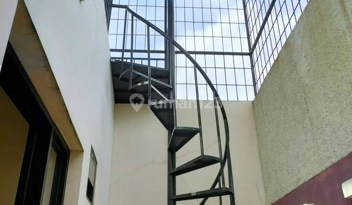 Taman Cosmos, Dalam Kompleks Rumah 2,5 Lantai Uk. 6 X 16 Hadap Barat, Jalan 3 Mobil 8