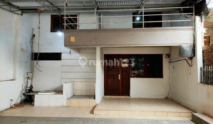 Taman Ratu, Rumah 1,5 Lantai Hadap Barat, Jalan 3 Mobil 2