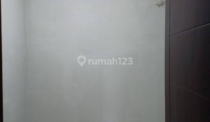 Duri Kepa, Rumah 2,5 Lantai Uk.5,2 X 16,3 Hadap Barat Depan Taman 2