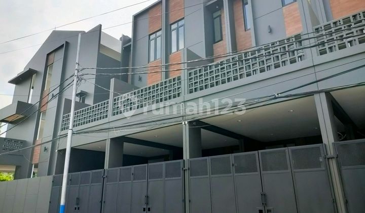 Duri Kepa, Rumah Baru 3 Lantai Uk. 4 X 18,75 Hadap Utara 2