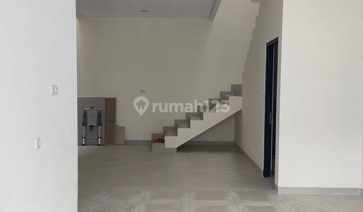 Perumahan Sunrise, Rumah 2,5 Lantai Uk.7 X 15 Hadap Selatan 2