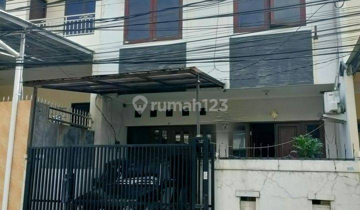 Taman Ratu, Rumah 2 Lantai Minimalis Uk. 6 X 12,5 Hadap Barat, Jalan 2 Mobil Lega 1