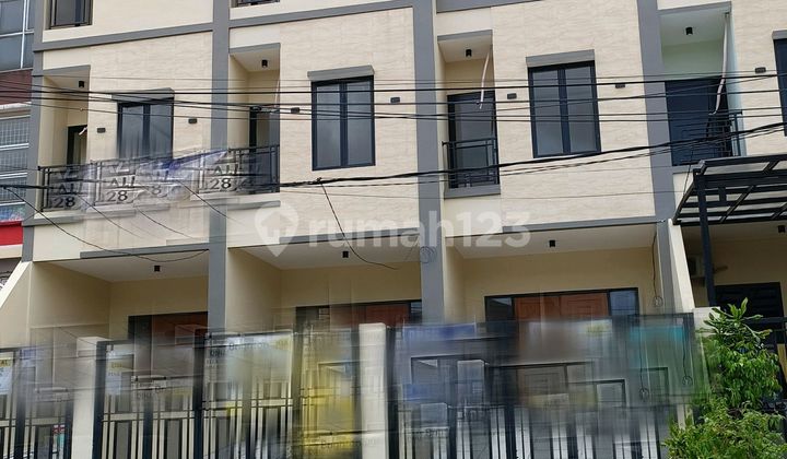 Duri Kepa, Rumah Ruko 3,5 Lantai Uk. 4 X 26 Hadap Utara, Jalan Lebar Duri Kepa, Rumah Ruko 3,5 Lantai Uk. 4 X 26 Hadap Utara, Jalan Lebar