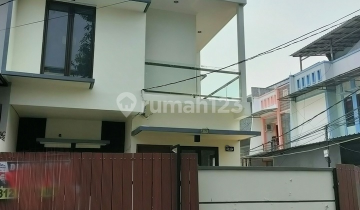 Perumahan Green Ville, Rumah 2,5 lantai uk. 9,2 x 13,5 huk hadap Timur Utara, jalan 2,5 mobil Perumahan Green Ville, Rumah 2,5 lantai uk. 9,2 x 13,5 huk hadap Timur Utara, jalan 2,5 mobil
