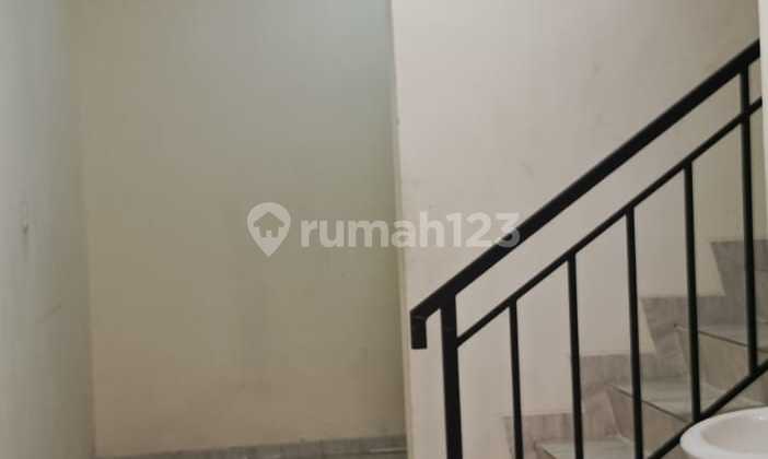 Tanjung Duren, Rumah 2 Lantai Uk.3,5 X 11 Gang Motor 2