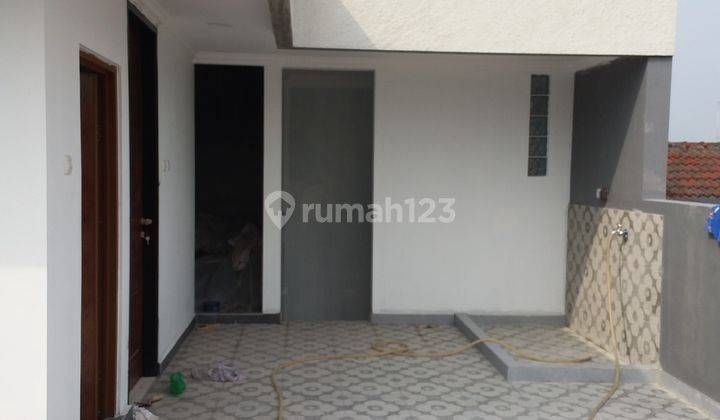 Duri Kepa, Rumah 3 Lantai Uk. 6 X 13 Hadap Utara, Jalan 2 Mobil 2