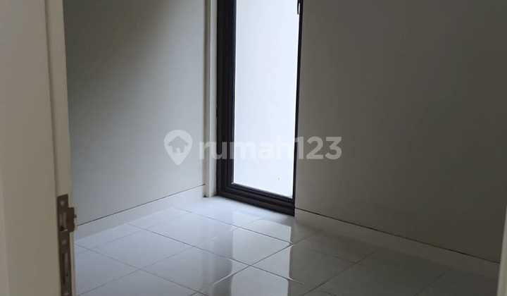House, 1 Floor, Freehold Title, in Citragrand, 2