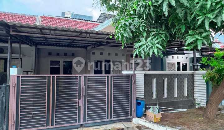 1.5-Story House in Graha Padma 1.5-Story House in Graha Padma