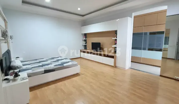 Rumah Bagus di Graha Padma 2