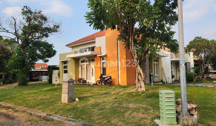 Rumah Hook 256 M² di Graha Padma Semarang 2