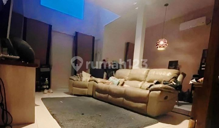 144M² House at Candi Golf Semarang 2