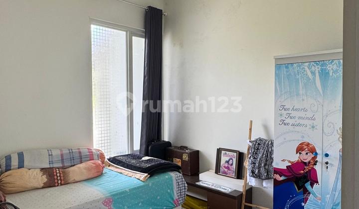 Rumah Full Furnished di Bsb Village 2