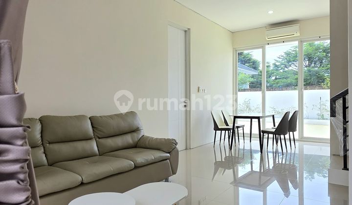Dijual Rumah Bagus Full Furnished di Ivy Park Citraland Bsb City 2