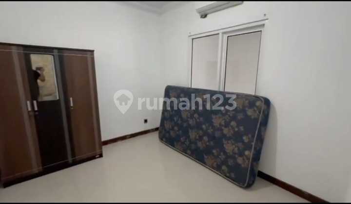 Dijual Rumah 2 Lantai di Bukit Wahid Manyaran 2
