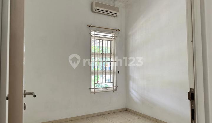 Rumah SHM di Graha Padma 2