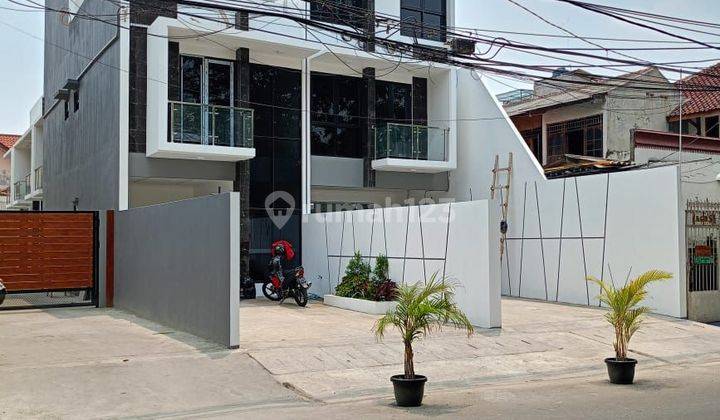 Rumah 2 lantai pinggir jalan modern bisa KPR Cipinang Raya Jakarta timur  1