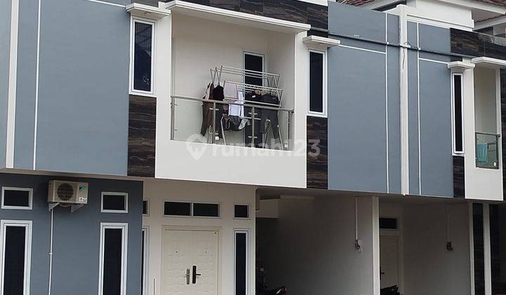 Rumah 2 Lantai Modern Pisangan Baru Jakarta Timur 1