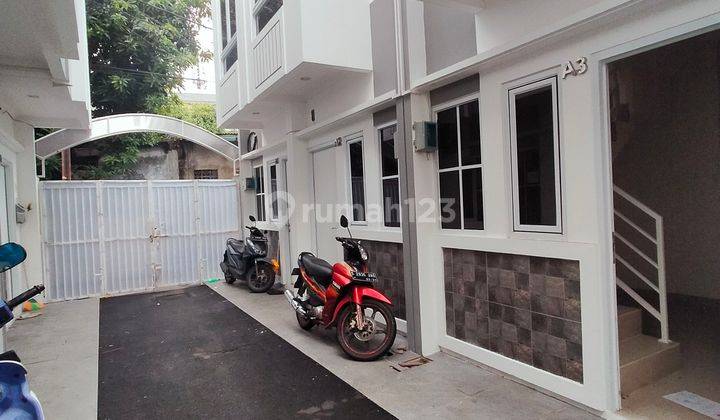 Rumah 2 Lantai Modern Cipinang Elok Jakarta Timur  1