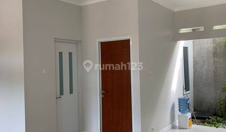 RUMAH 2 LANTAI DEKAT AREA PERKANTORAN JAKARTA PUSAT  2