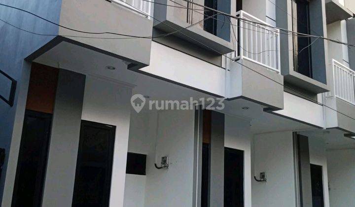 Rumah 2 Lantai Bagus Nan Cantik Cempaka Putih Jakarta Pusat  1