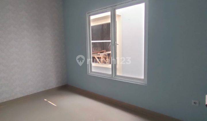 Rumah 2 Lantai Strategis Dekat Stasiun Jatinegara Jakarta Timur 2