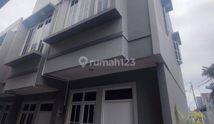 Dijual Rumah 2 Lantai Sederhana 10 Menit Dari Mall Basyura 2