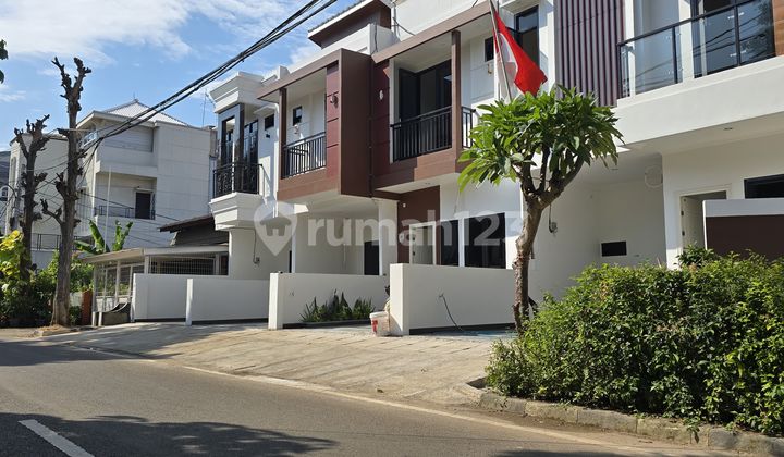 Dijual Rumah 2 Lantai 10 Menit Dr Transmart Cempaka Putih 2