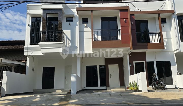 Dijual Rumah 2 Lantai 10 Menit Dr Transmart Cempaka Putih