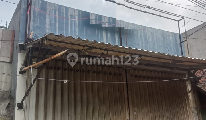 Shop House for Sale on Pasar Kembang Street, Surabaya 1