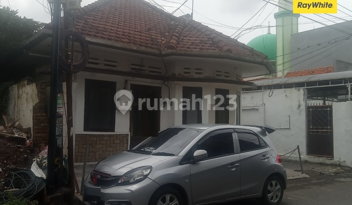 For Rent House on Juwingan Street Surabaya 1