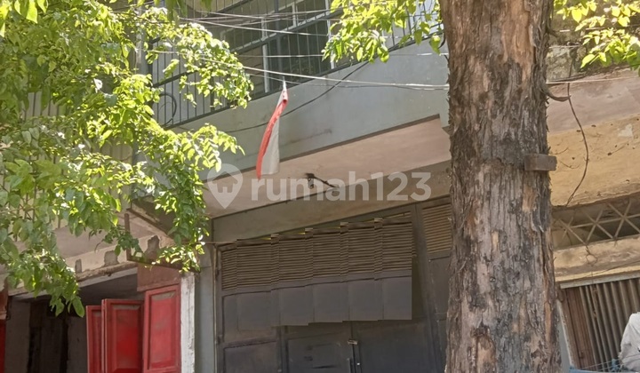 Disewakan Ruko Dijalan Kertopaten Surabaya 1