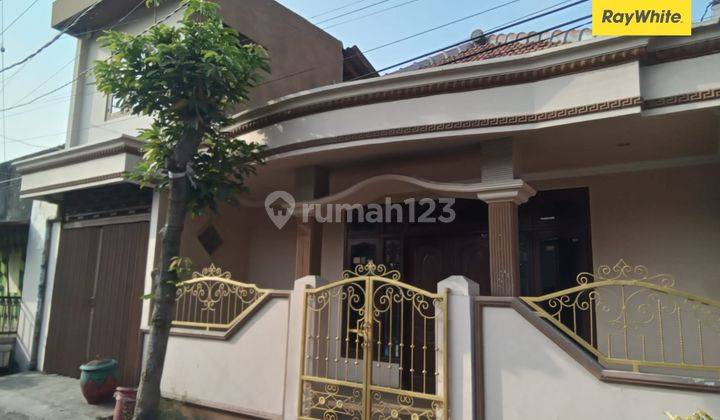 Dijual Rumah SHM Dijalan Petemon Surabaya 1