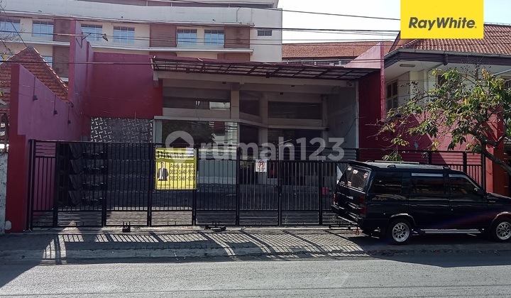 For Rent House on Ciliwung Street, Surabaya City Center For Rent House on Ciliwung Street, Surabaya City Center