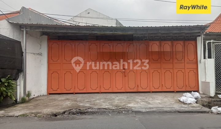 For Sale: Shop House on Kedinding Lor Street, Surabaya 1