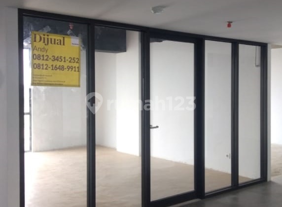 For Rent Office Space at Royal 55 Surabaya For Rent Office Space at Royal 55 Surabaya
