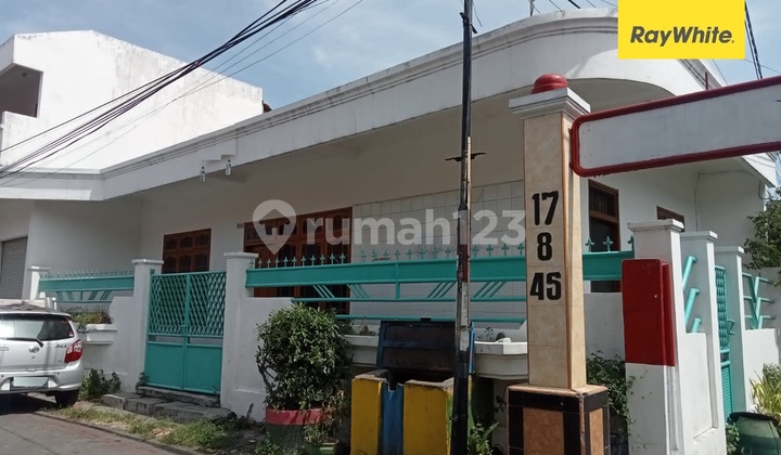 For Sale House on Sidoyoso Street, Simokerto, Surabaya 1