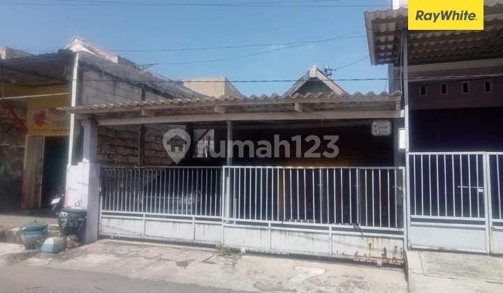 For Sale House on Simo Sidomulyo Street Surabaya 1