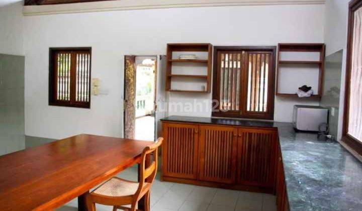 TOP URGENT VILLA FOR SALE IN SANUR SOUTH DENPASAR LOCATION 2