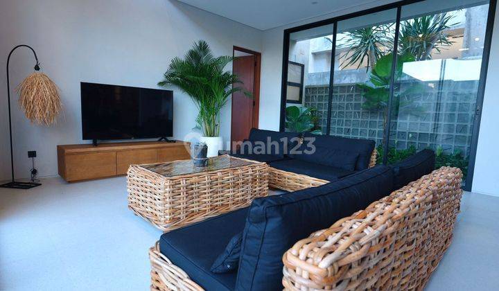 TOP URGENT FOR SALE LUXURY VILLA LOCATION BUMBAK UMALAS KEROBOKAN KUTA UTARA BADUNG
 2