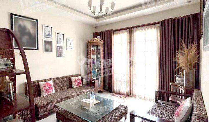 Rumah 3 Lantai Semi Furnished di Villa Batu Residence, Batu 2