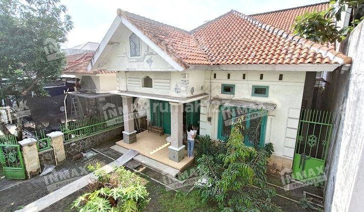 Rumah 3 Kamar Pbi Araya, Malang Row Jalan Lebar Dekat Plaza Araya 1